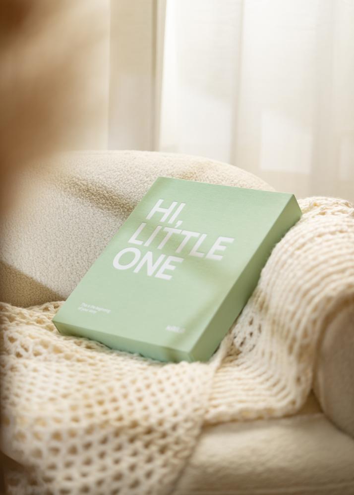 KAILA HI LITTLE ONE Мента - Coffee Table Photo Album (60 Черни страници)