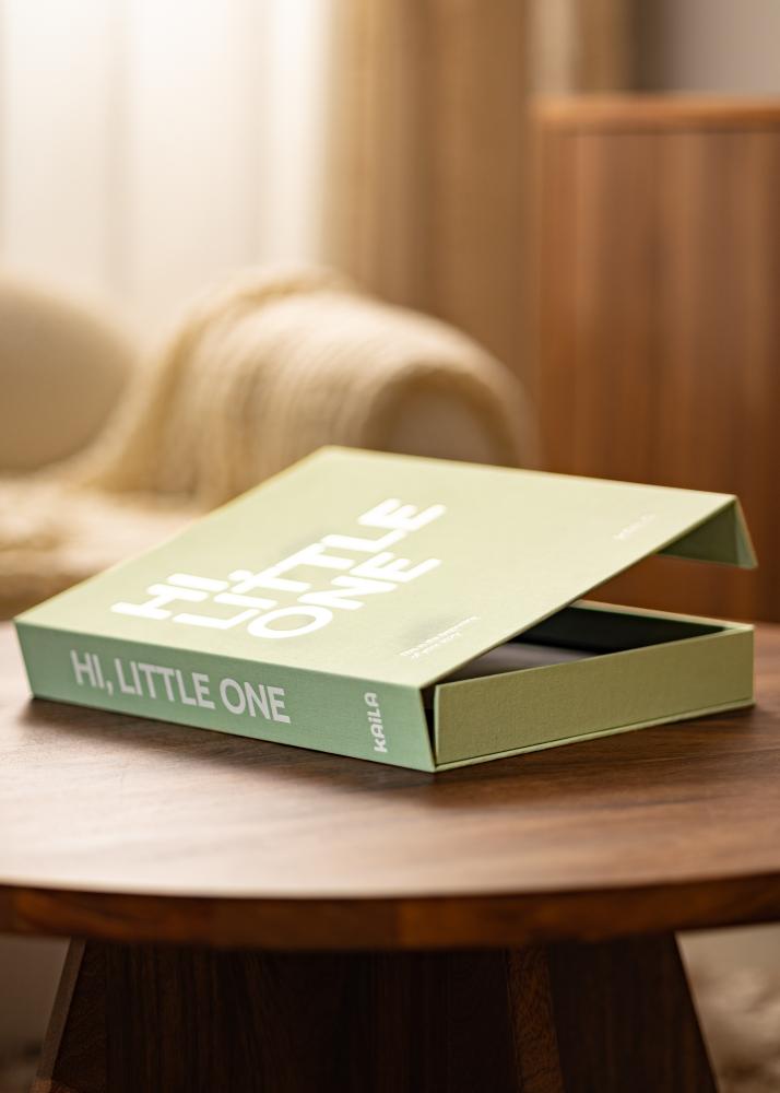 KAILA HI LITTLE ONE Мента - Coffee Table Photo Album (60 Черни страници)